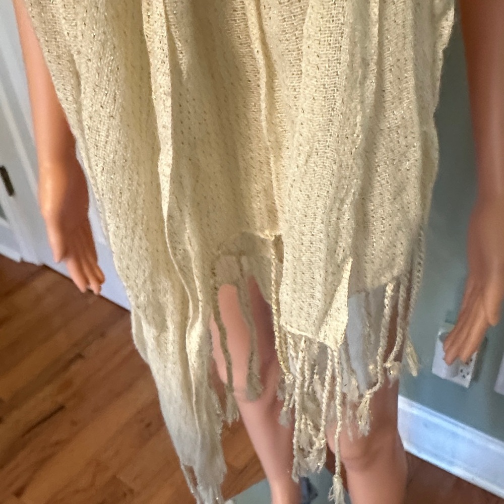 Elegant Cream Scarf - Picture 2 of 4
